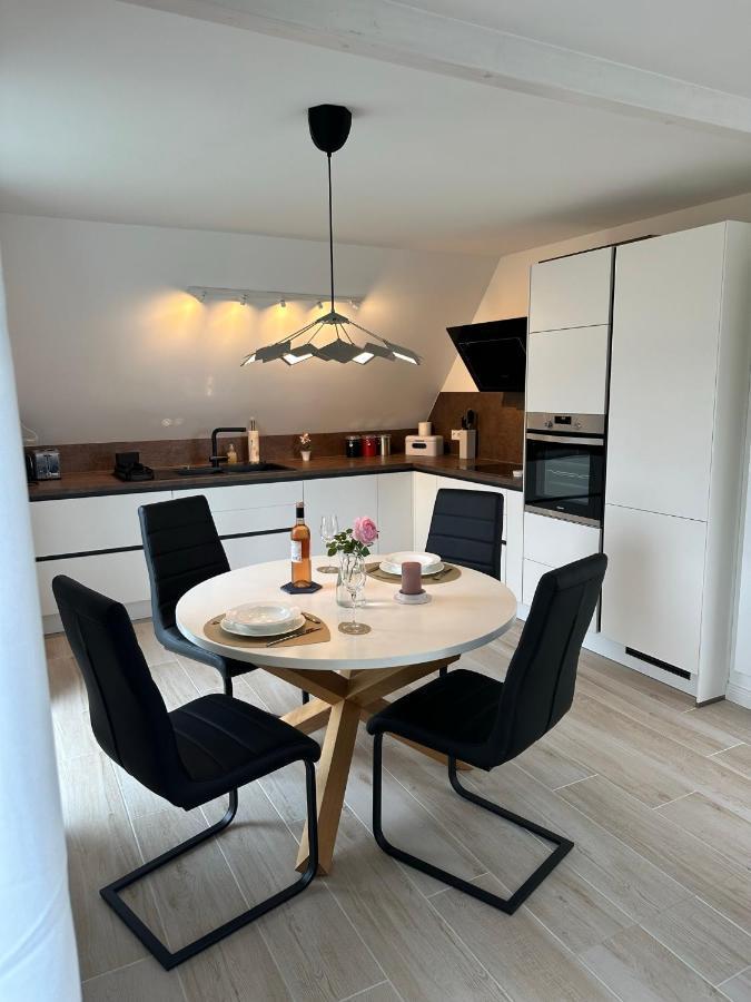 בוכהולץ אין דר נורדהייידה Helle, Grosszuegige Ferienwohnung Fuer 2 - 3 Personen Mit Parkplatz + E-Ladestation In Buchholz, Nordheide מראה חיצוני תמונה